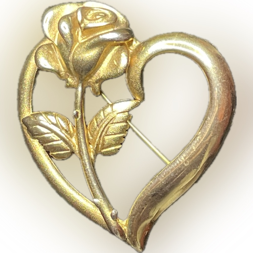 Vintage R.D.C. Two Tone Brushed & Shiny Gold Tone Rose Heart Brooch